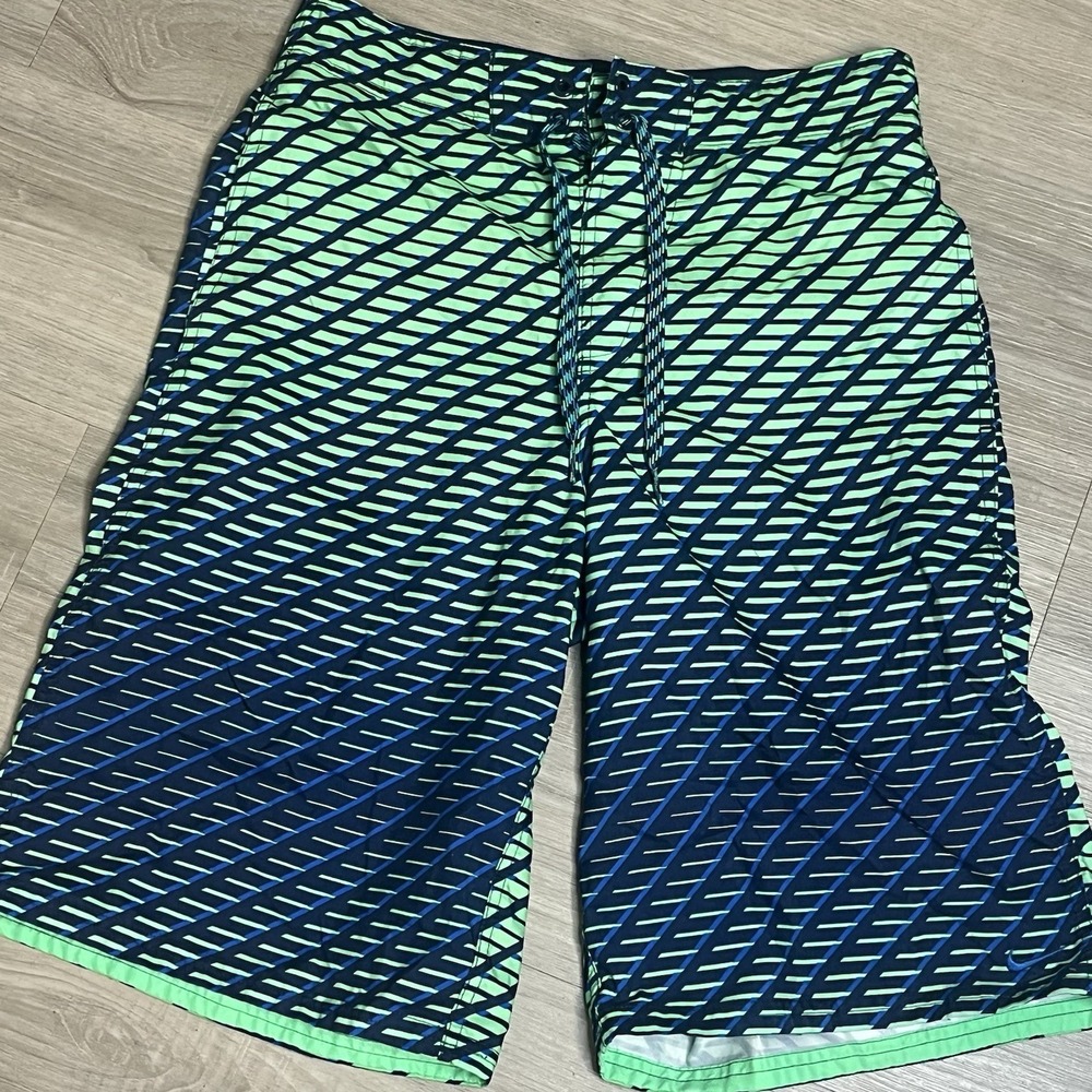 Nike Swim Trunks Mens Small Board Shorts Drawstring Mesh Lining Geometric
